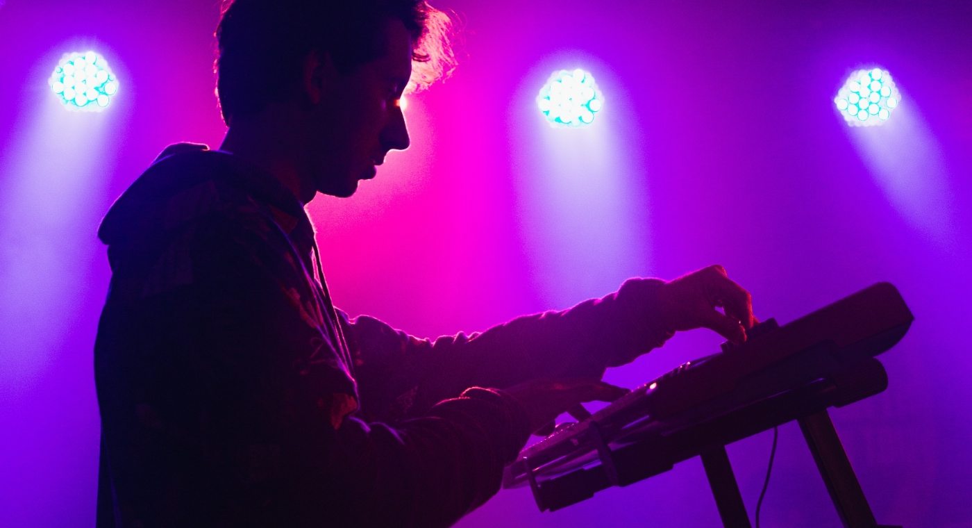 How to be a DJ